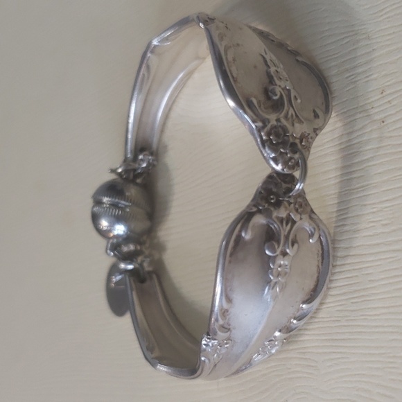 TWISTED SISTERS SILVER SPOON BRACELET - Picture 5 of 6